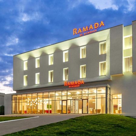 Ramada By Wyndham Targu Jiu酒店 外观 照片